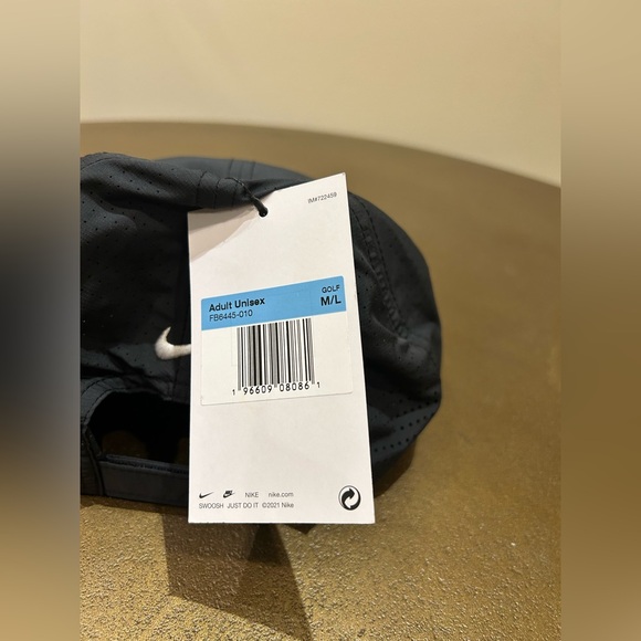 NIKE Dri-Fit Adjustable M/L Baseball Cap With Amplify Logo, Black/white - Picture 5 of 9